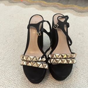 Schutz platform heels